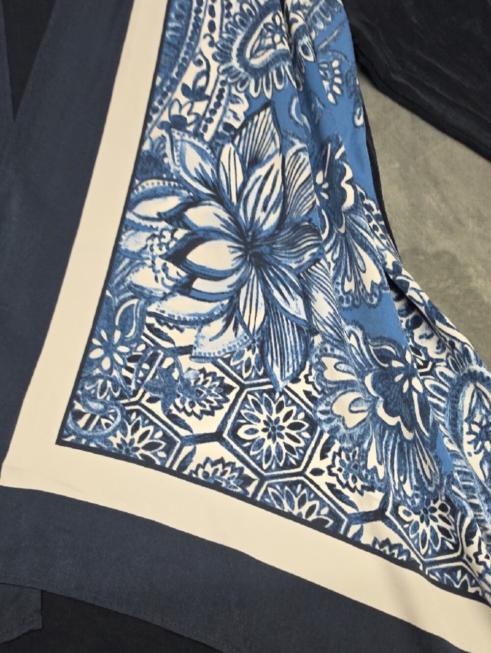 Navy Blue Floral Open-Front Women’s Cardigan - Picture 3 of 6
